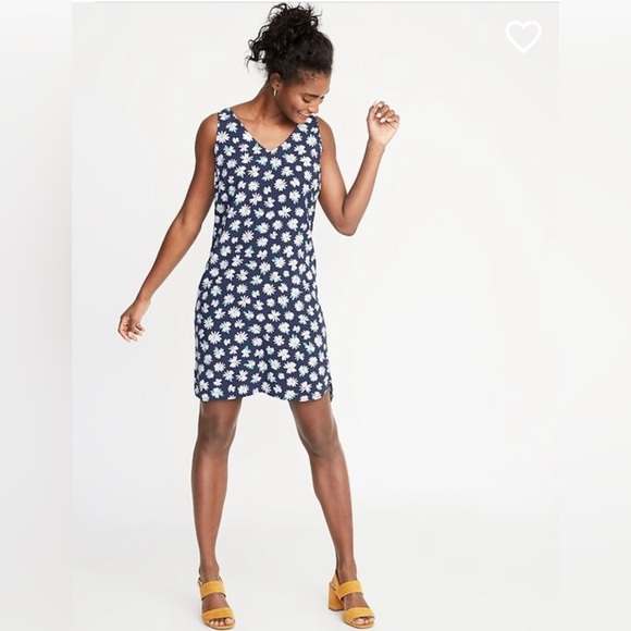 NWT Old Navy Floral Print V Neck Shift Dress Size Medium Tall - Picture 1 of 10